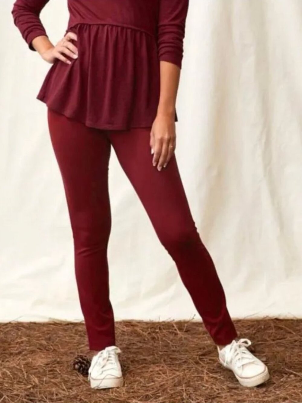Matilda Jane Wonder Legging Burgundy Size Medium NWT